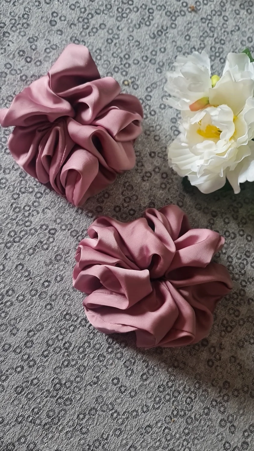 Scrunchie z dodatkiem jedwabiu standard